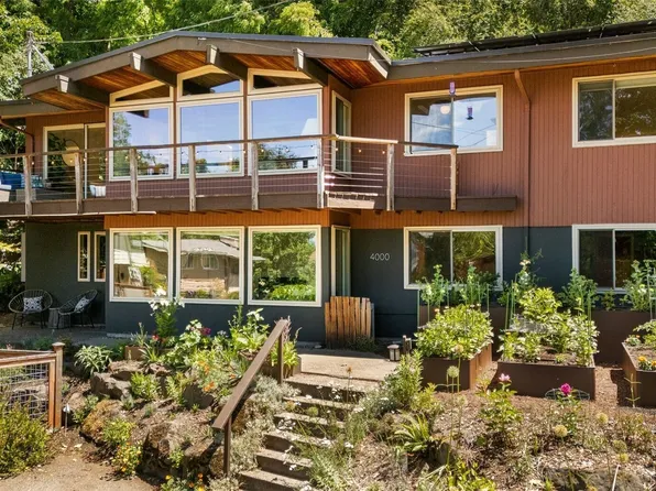 4000 SW Myrtle Street, Seattle, WA 98136