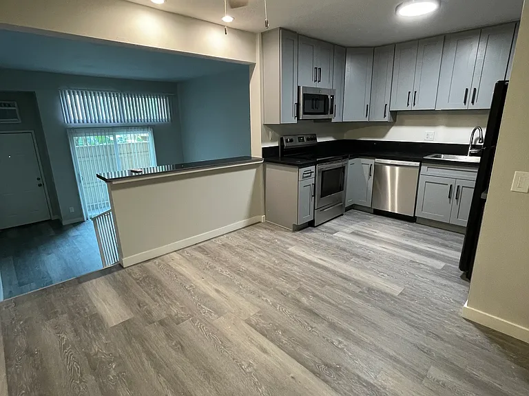 4200 Arch Dr #113 — Photo 3