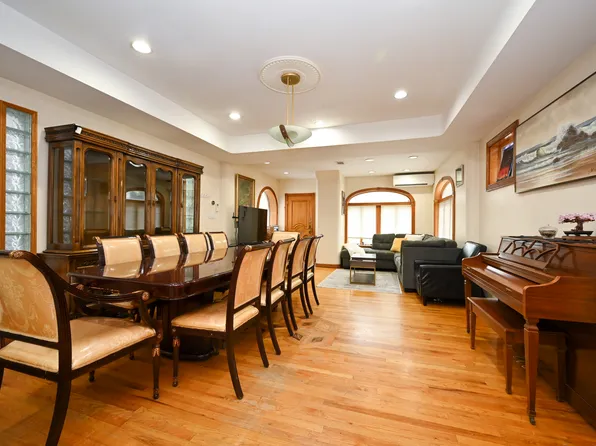 1479 East 32nd Street image 8 of 21