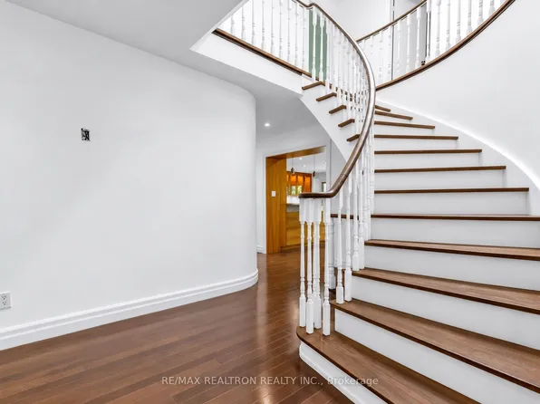 42 Apollo Dr, Toronto, ON M3B 2G8