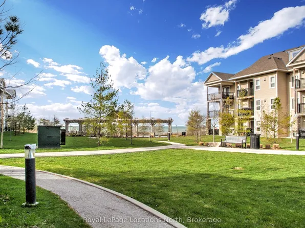 5 Anchorage Cres #102, Collingwood, ON L9Y 0Y6