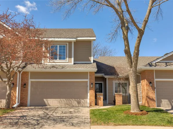 1430 Legend Dr, Clive, IA 50325