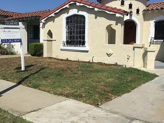 2nd image of 1105 W 82nd St