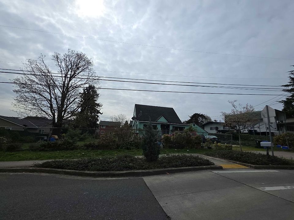 1st image of 1314 E 40th St