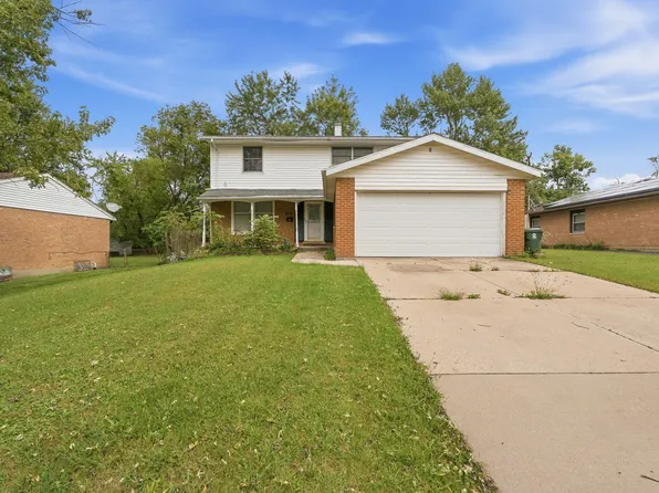 815 Blackhawk Dr, University Park, IL 60484