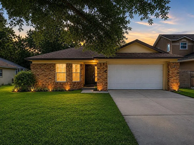 3013 Barrymore Ct — Photo 2