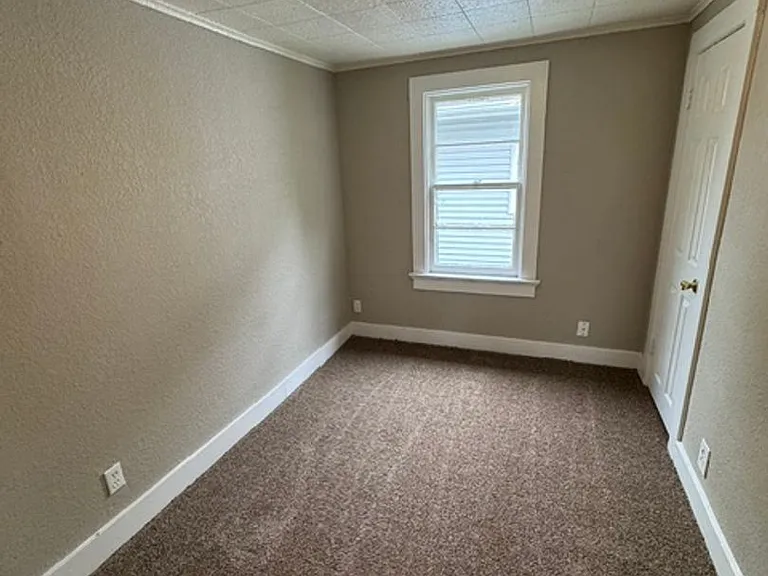 3102 Smith St — Photo 5