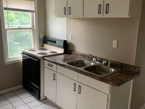 4th image of 1316 W Highland Ave #A