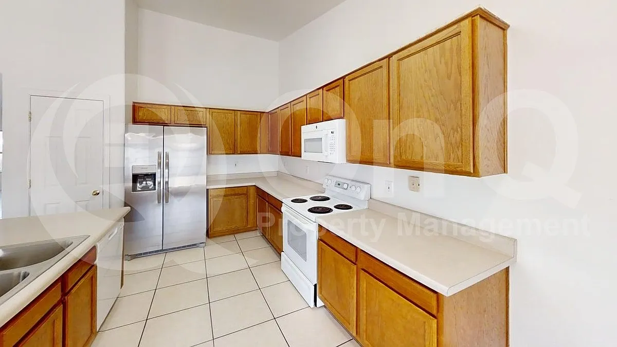 Building Photo - 625 E Rancho Viejo Loop