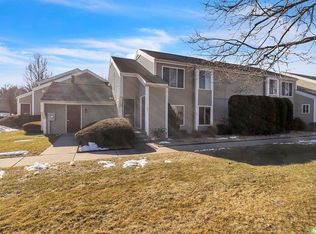 103 Nassau Dr UNIT 103, Springfield, MA 01129