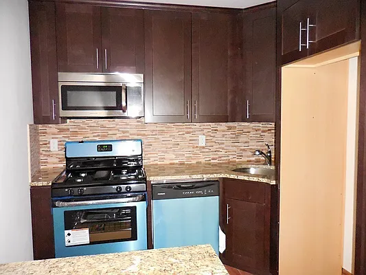 Rented by Premier Real Estate | media 26