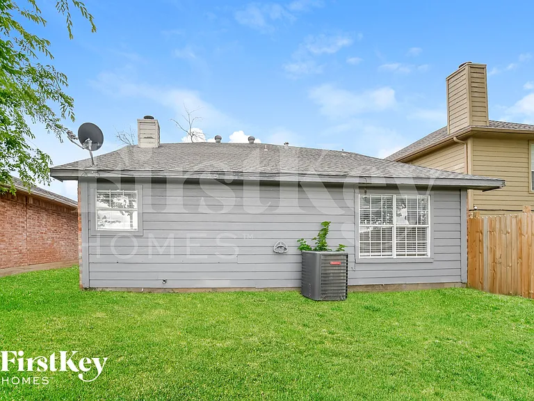 5116 Wedgewood Dr — Photo 14