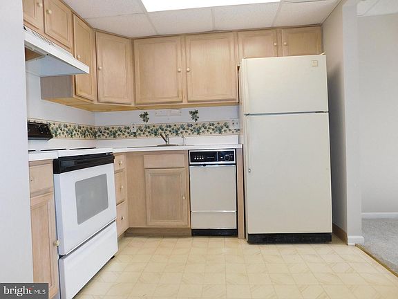 5th image of 4108 Centennial Sta #410