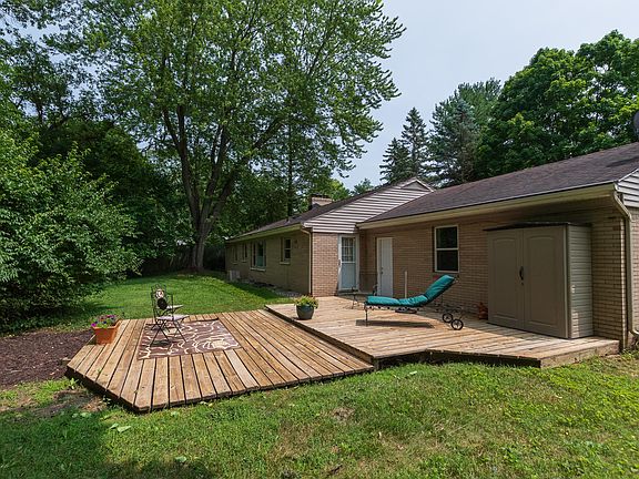 2nd image of 1132 Bronson Cir