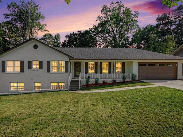 3802 Imperial Dr, Snellville, GA 30039