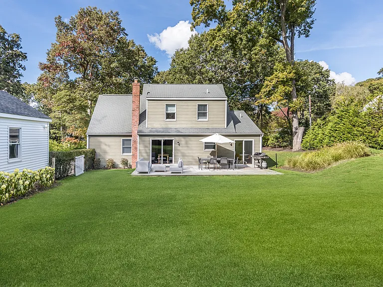 2 Bay View Rd W — Photo 14