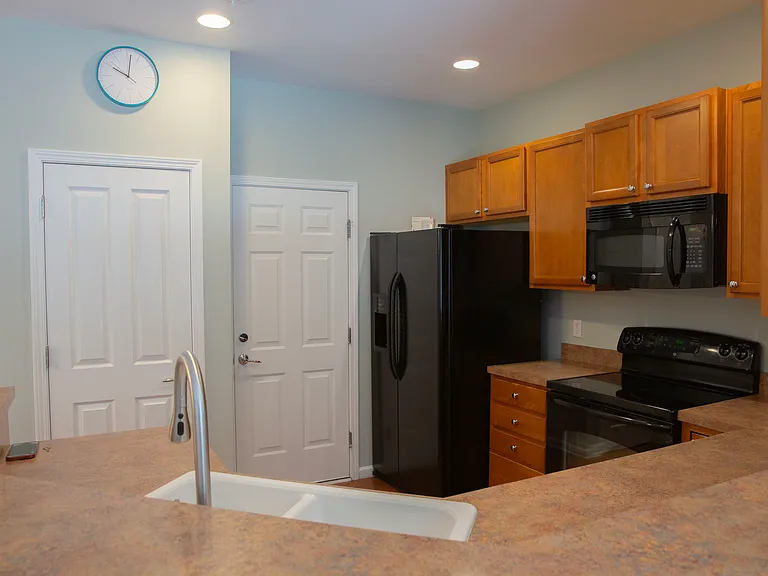 8312 Pilots View Dr — Photo 4