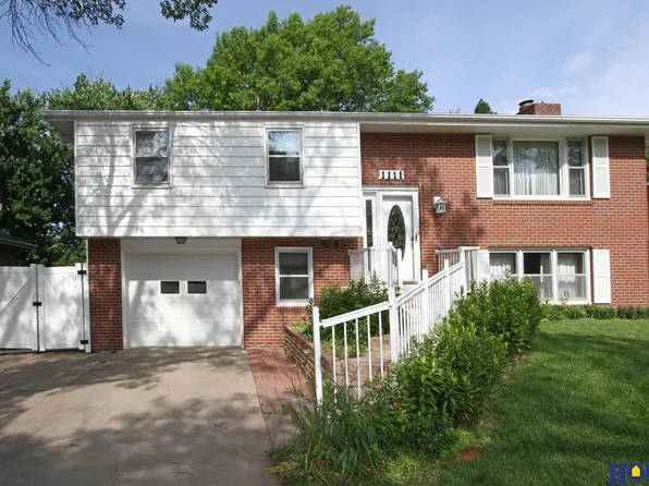 1111 Sycamore Dr, Lincoln, NE 68510