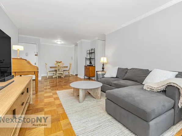 245 East 54th Street PH30S image 3 of 10