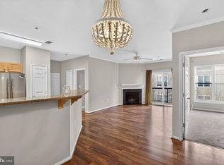 5142 Brittney Elyse Cir APT J, Centreville, VA