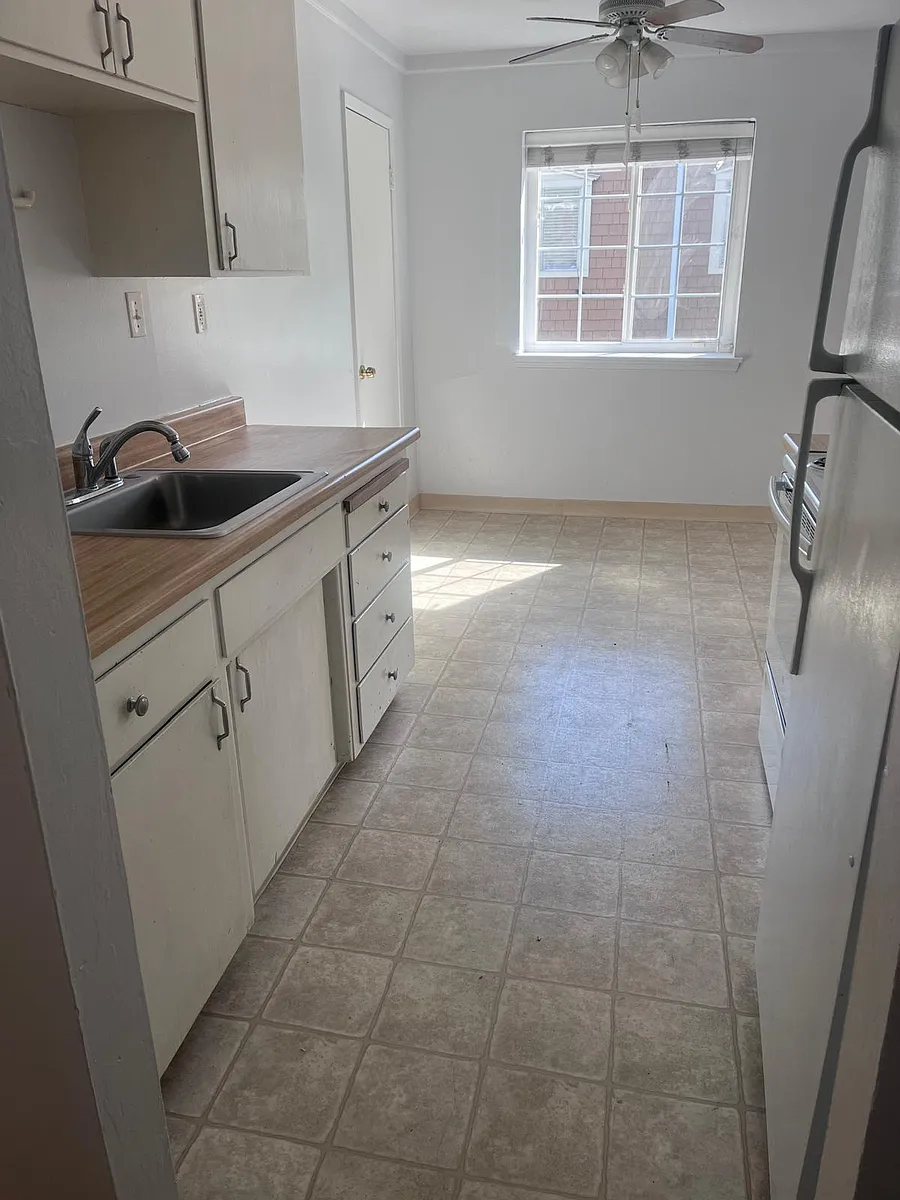 Building Photo - 1714 Ross Cir #3