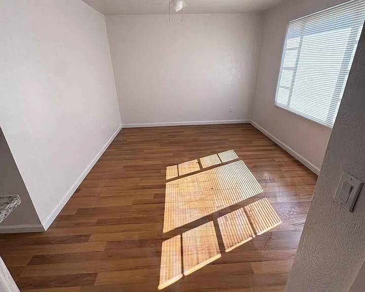 1125 Emerald Dr — Photo 9