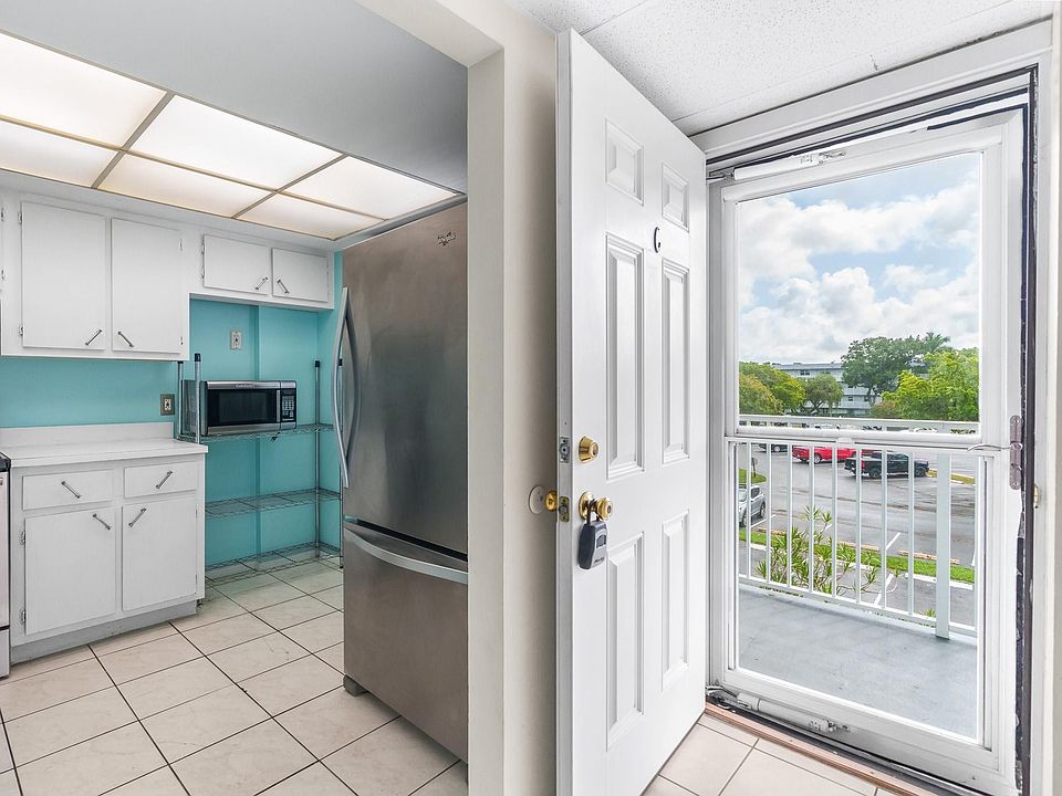 1st image of 114 Royal Park Drive #3C