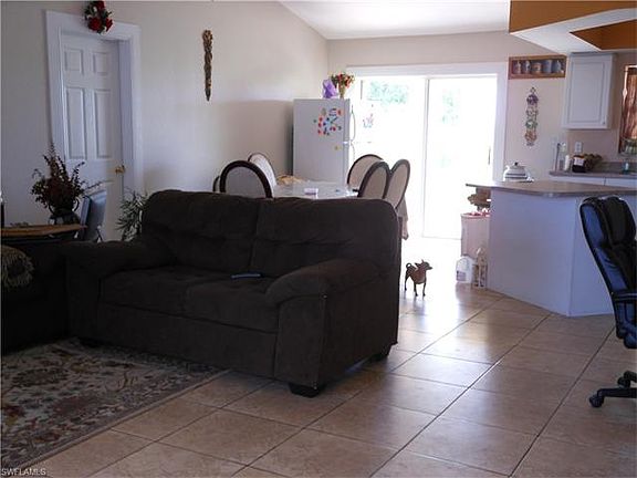 5th image of 935 NW 9th St