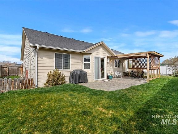 2nd image of 723 W Mariah Ave