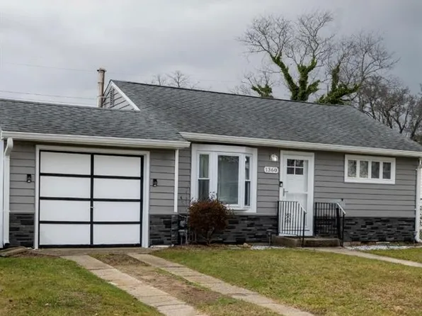 1360 Brooklyn Blvd, Bay Shore, NY 11706