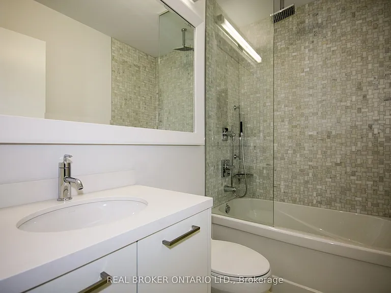 90 Park Lawn Rd #702 — Photo 12