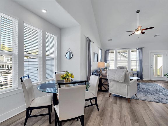 5th image of 107 Pine Hollow Pl