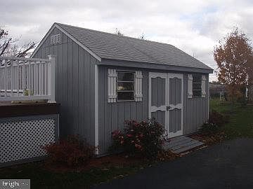 2nd image of 1137 Garden Ave