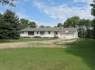 38518 127th St, Aberdeen, SD 57401
