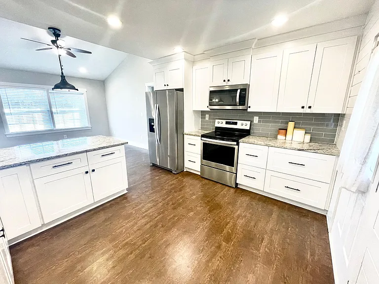 1621 Gilston Ct — Photo 2
