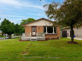10 Stroud Cres, London, ON N6E1Z6