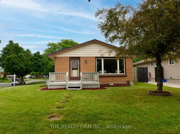 10 Stroud Cres, London, ON N6E 1Z6