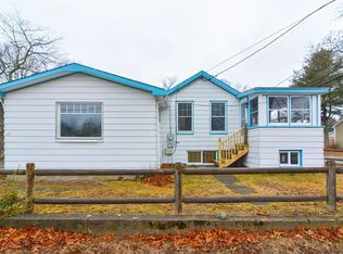 10 Sherman St, Wareham, MA 02571