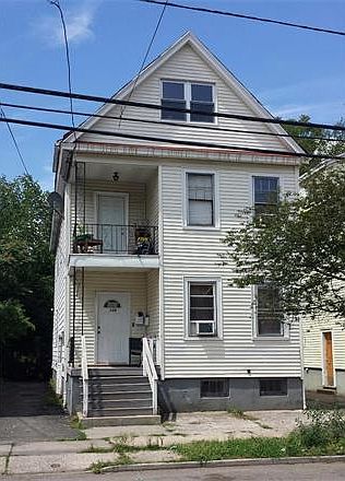 2nd image of 112 Louis St