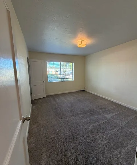 6124 N 18th Dr — Photo 14
