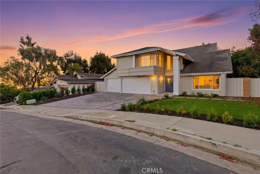4 bed, 3.5 bath, 2474 sqft, $6,795 — Photo 1