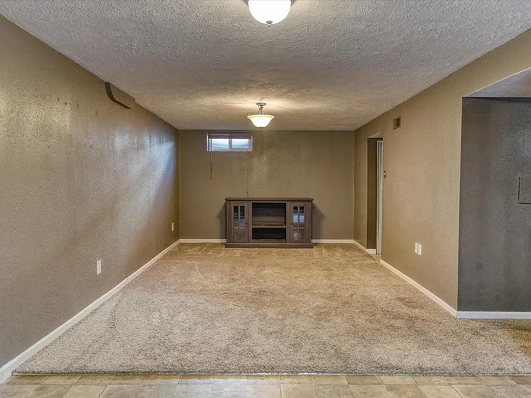 3015 W Eloika Ave — Photo 11