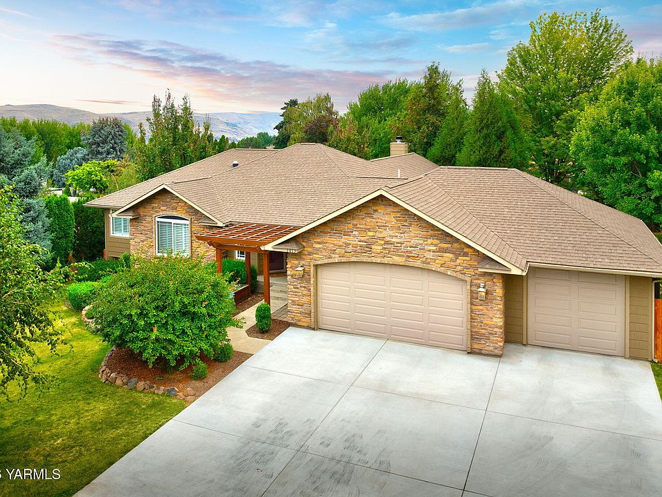1st image of 1013 Crest Acres Pl