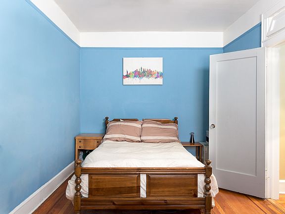 3rd image of 83-64 Talbot St #5