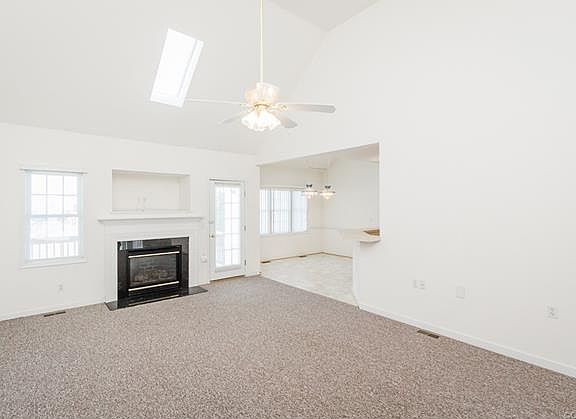 5th image of 6762 Crump Dr