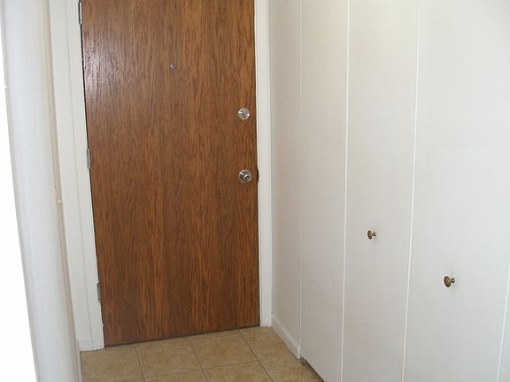 3rd image of 6002 E Lake Dr APT 1A