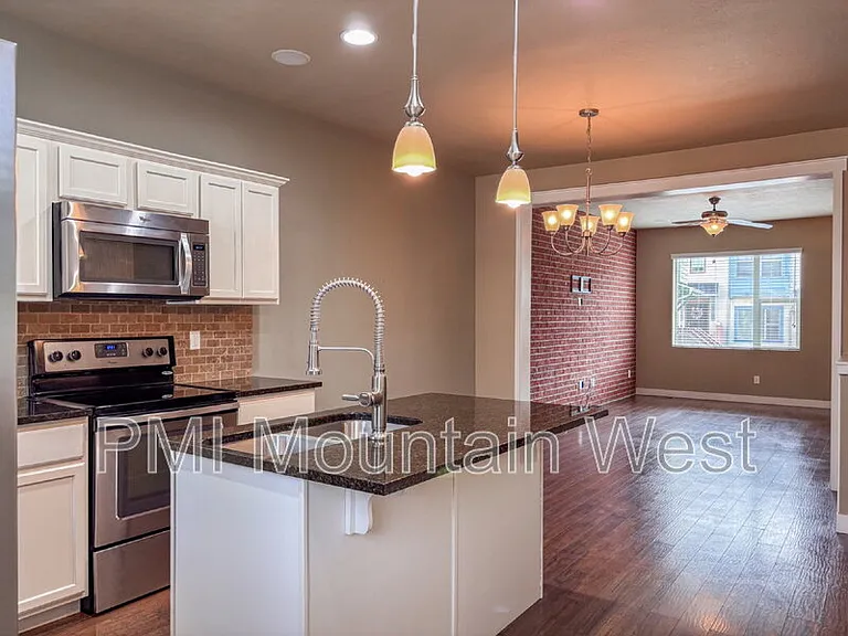 420 N Main St #29 — Photo 5