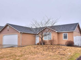 1620 N Rio Grande Ln, Greenacres, WA 99016