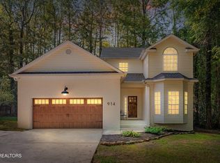 914 Olsen Ave, Signal Mountain, TN 37377