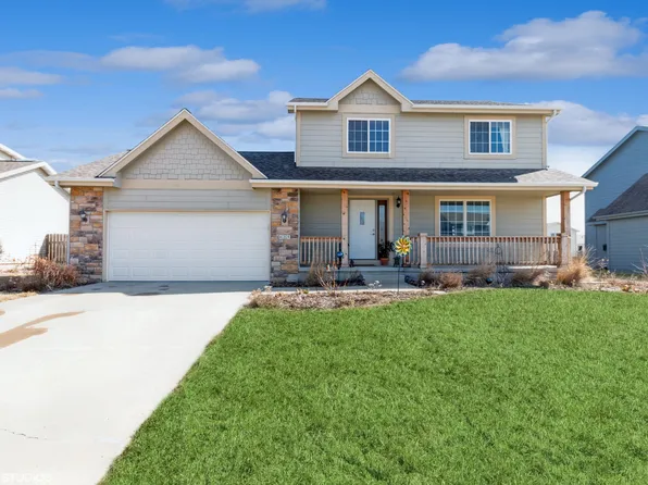 625 Meadow Cir, Huxley, IA 50124